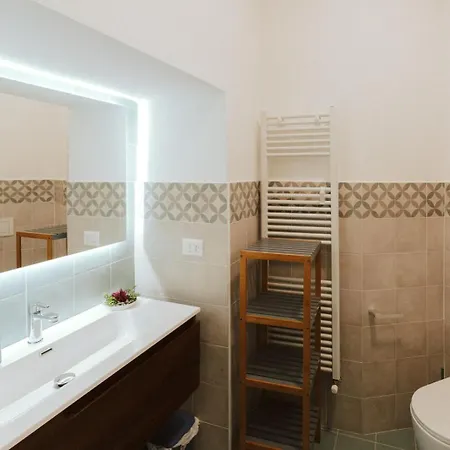 - White Palace