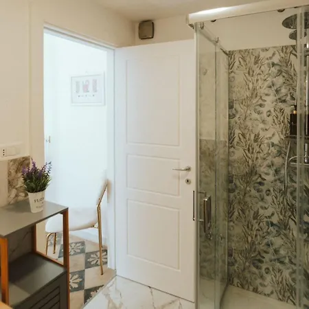 Apartment White Palace Dimora Con Terrazze Alliste