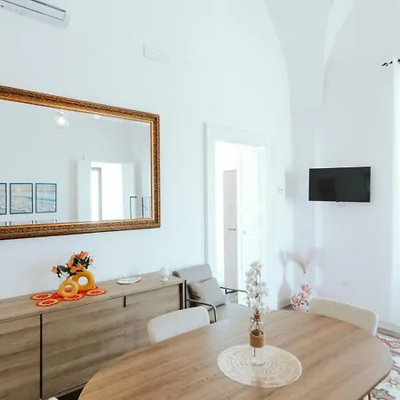 White Palace Dimora Con Terrazze Alliste